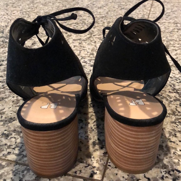 BP Block Heel Bootie Size 10 - Picture 4 of 6